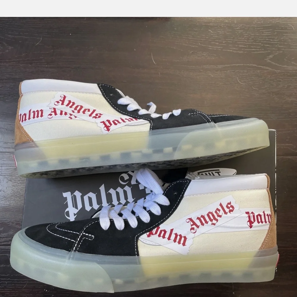 NWT Vans Palm Angels Black and White High-Tops with Red Accents 9M 10.5W - Picture 2 of 4